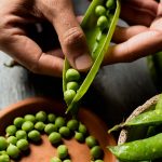 platos con guisantes