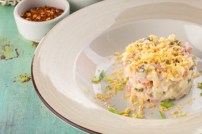 3 recetas de ensaladilla rusa que te sorprenderán