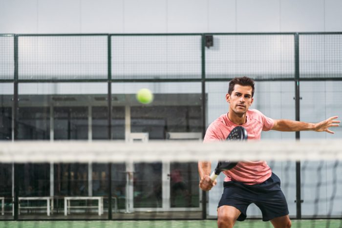 Técnicas para mejorar en padel. Un deporte completo